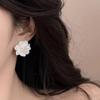 Elegant Pearls Flower Stud Earrings for Women Floral Shaped Ear Rings Accessories Fashion Jewelry for Daily Commute