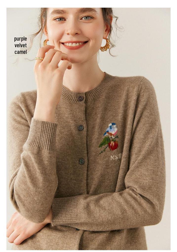 Women's Cashmere Round-Neck Sweater Cardigan - Loose, Cozy Autumn/Winter Knitwear.