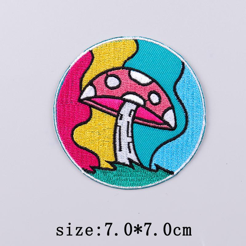 Mushroom Patch Iron On Patches For Clothing Thermoadhesive Patches On Clothes Natural Cartoon Embroidery Patch For Clothes Badge