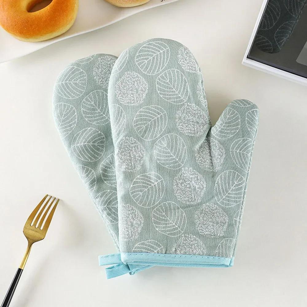 Cooking Space Baking Oven Gloves Thickened Heat Withstanding Gloves, Microwave Oven Gloves, Anti-Scalding Printed Gloves