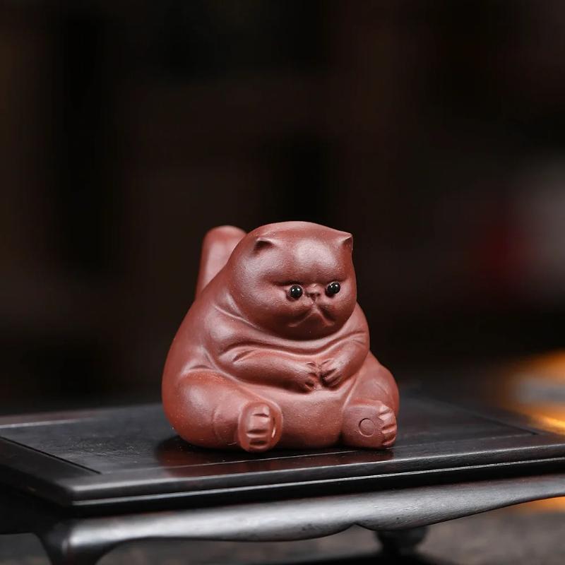 Чайная фигурка из исинской глины Фиолетовая глина Гневливый кот Скульптура Ручная работа Декор для чайного столика для набора для чайной церемонии Кунг-фу Подарки для любителей чая Декор для дома и офиса
