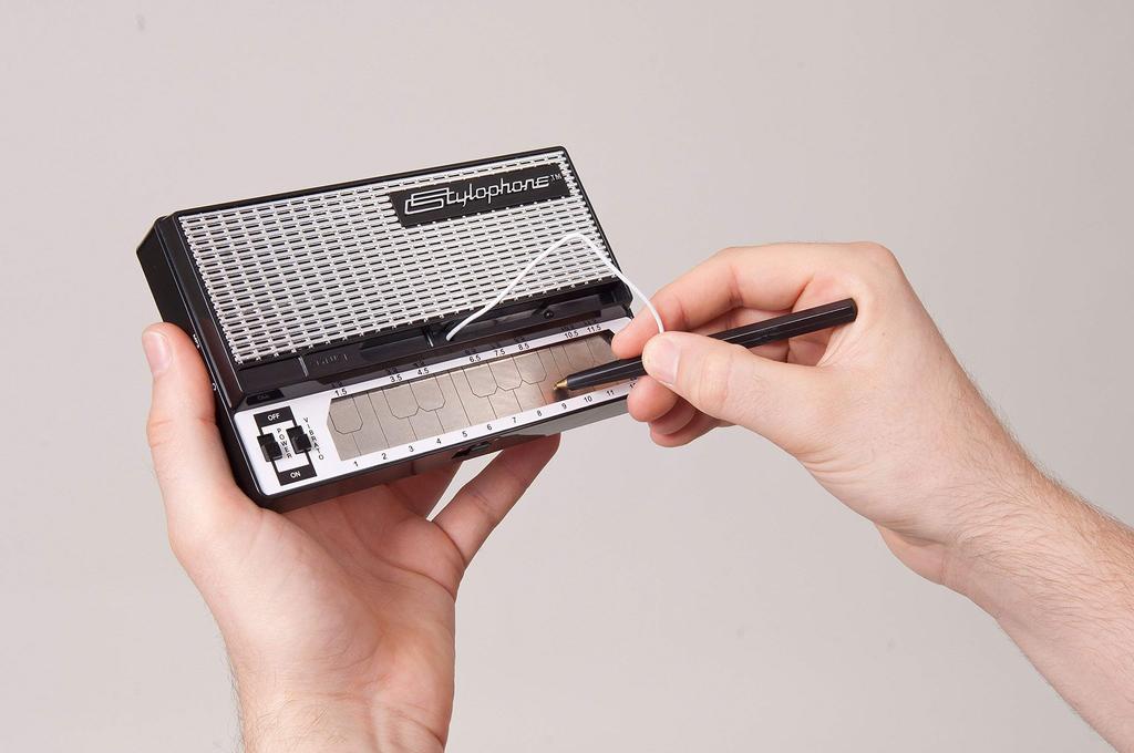 Ре:создание синтезатора Stylophone (ре:создание)