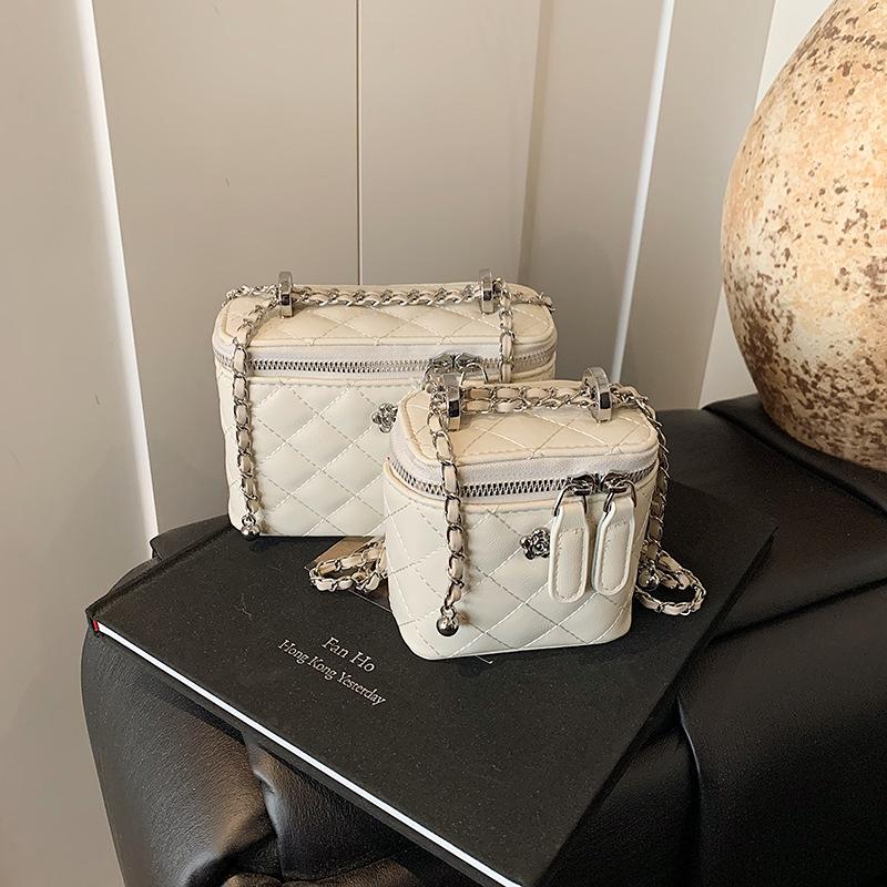 Новая модная сумка-мессенджер на плечо