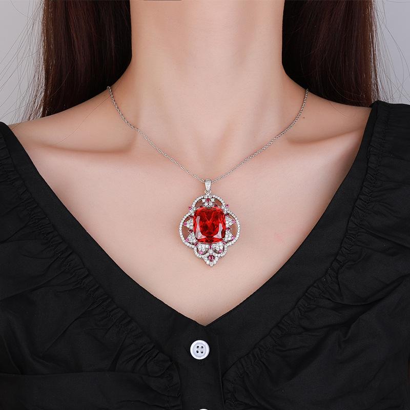 Jewelry Copper Bottom Gold Plated Simulation Orange Red Zirconium Fertilizer Rectangular 20 * 23 Pendant Necklace Jewelry