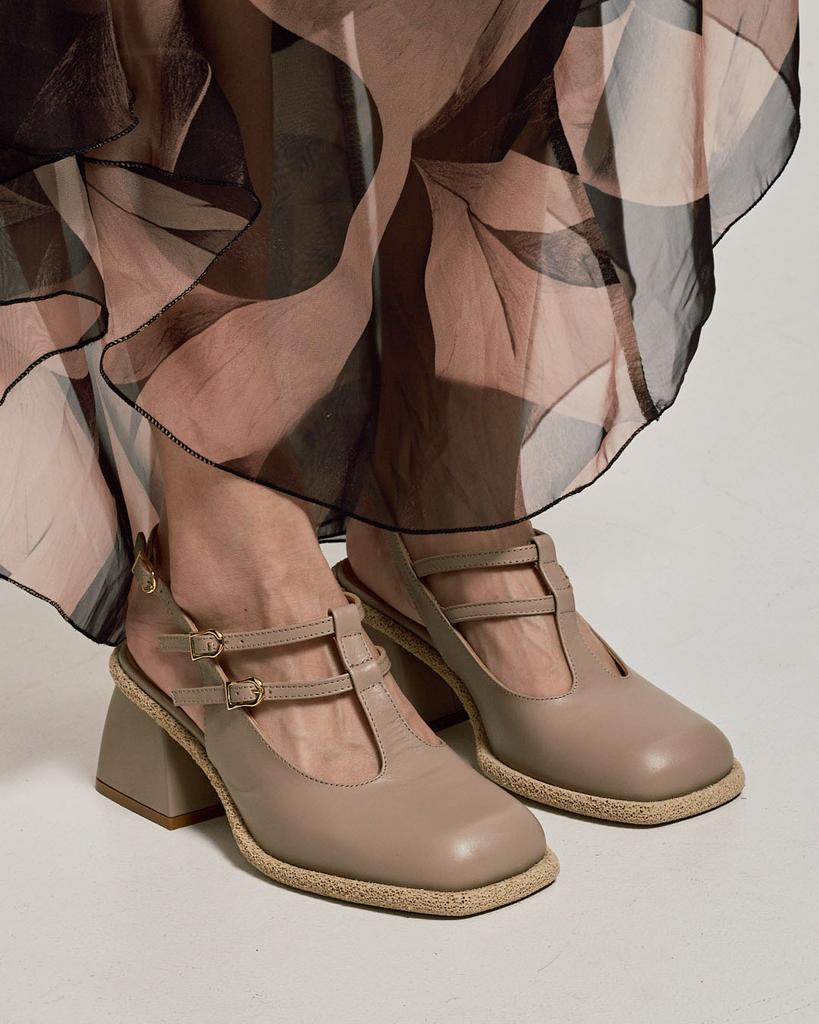 Босоножки на каблуке Lottini 53461 37 темно-бежевый кожа