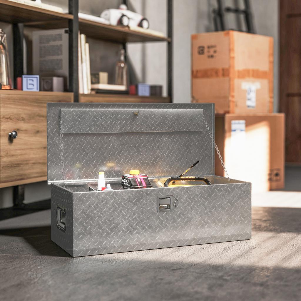 43L Aluminum Tool Box with Lock, 2 Keys and Side Handle, 76.2x33x24.4 cm, Silver