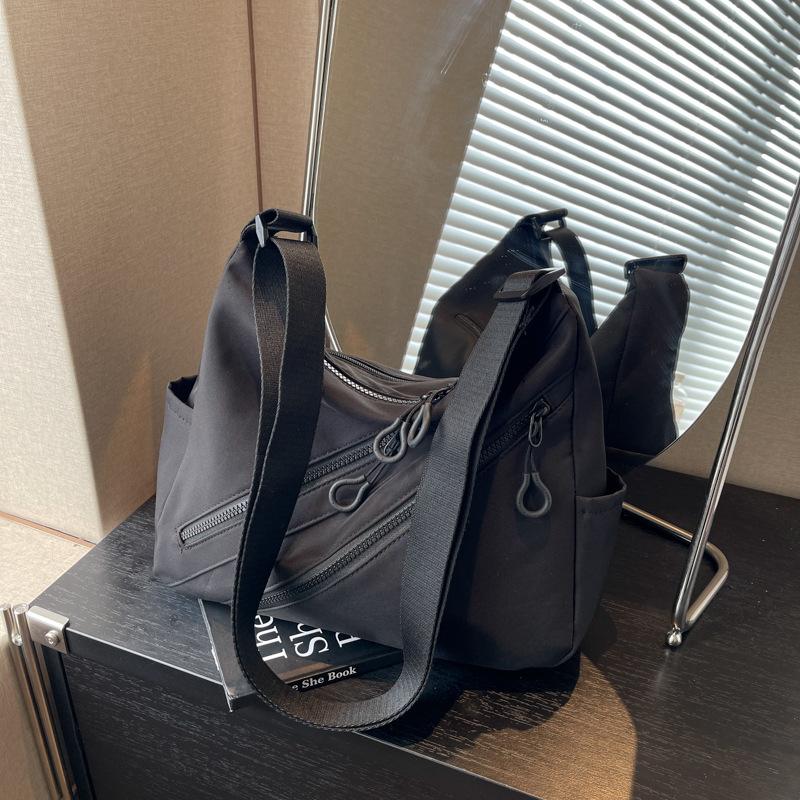 Модная сумка-шоппер большой вместимости через плечо женская 2025 красивая повседневная модная сумка-тоут простая корейская версия сумка подмышку