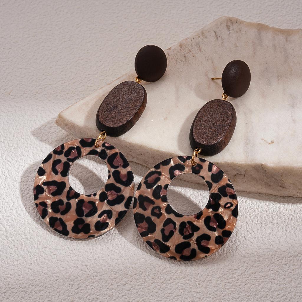 Модные серьги-подвески для женщин