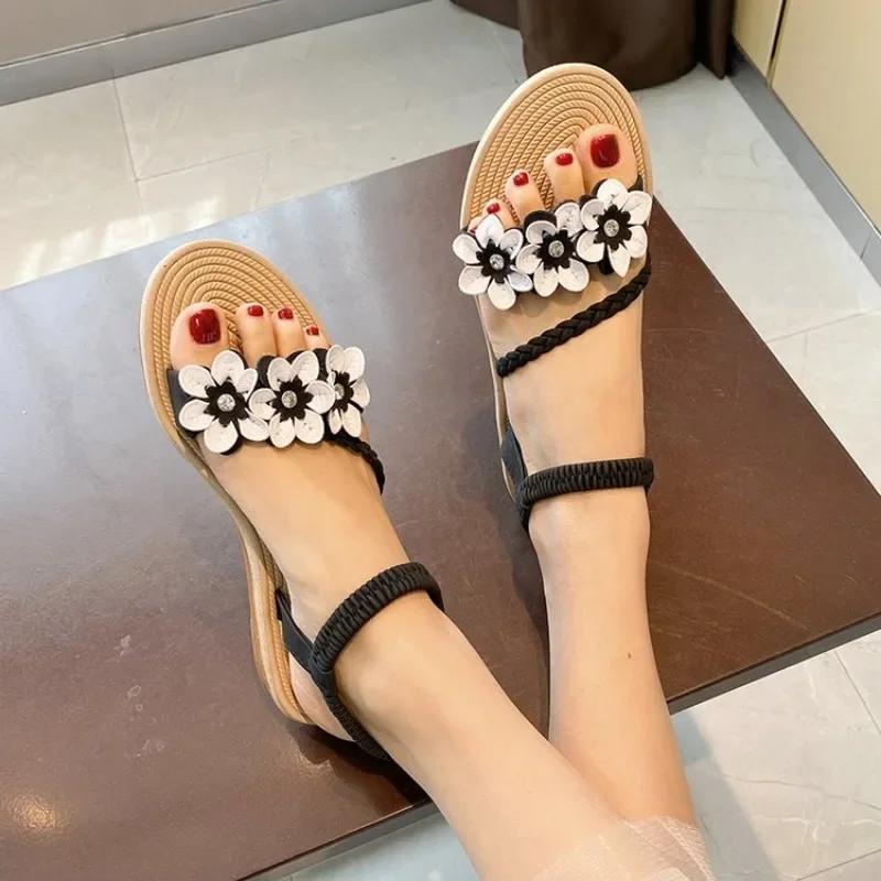 Летняя обувь 2024 года, модные женские сандалии с ремешком на щиколотке, с открытым носком, на плоской подошве, повседневные пляжные женские сандалии большого размера с эластичной резинкой