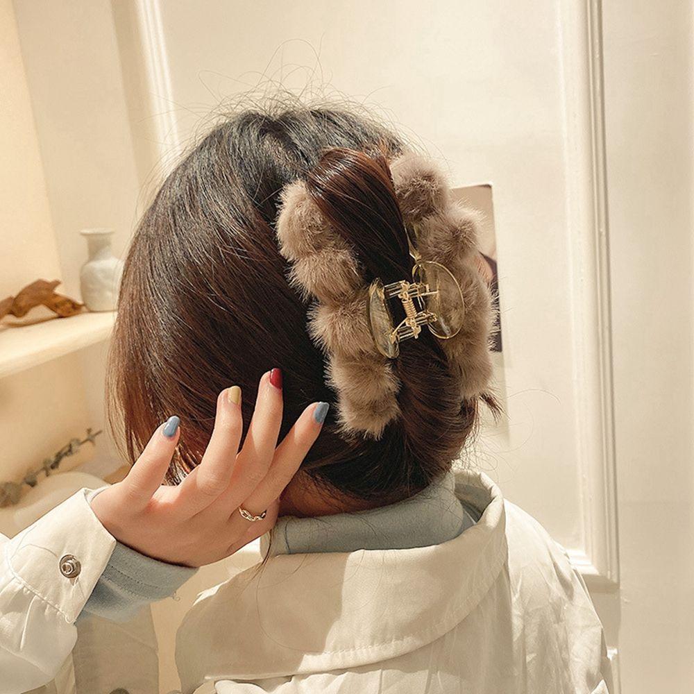 Winter Headwear Korean Style Hair Clip Plastic Grasp Clip Female Hair Accessories Plush Hair Claw