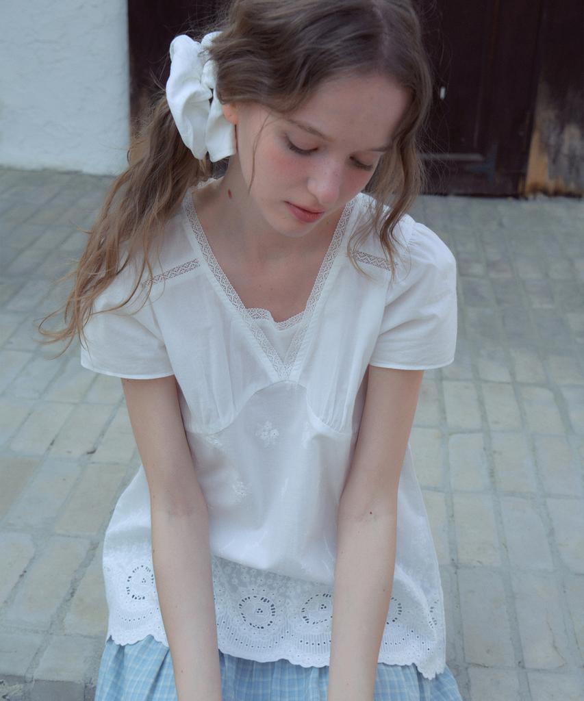 Блузка с кружевом в виде гребешков Aueonoseuteljia Dreamy Scallop Lace_Белый(Ob6Bl07)