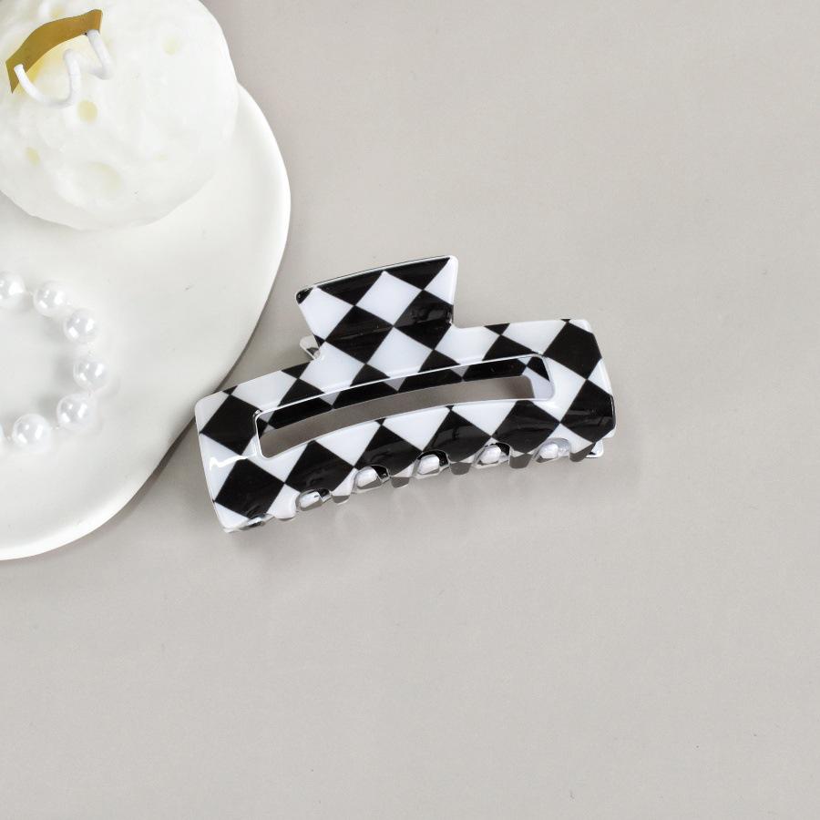 Шикарная клетчатая заколка для волос в виде акулы: Имитация текстуры уксусной кислоты, уникальный дизайн, универсальность для любого стиля