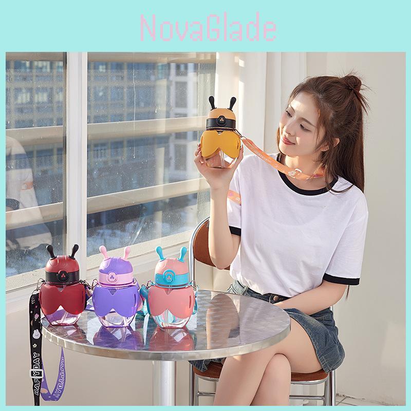 Cartoon Bee Kids Plastic Mug With Straw And Portable Strap For Holiday Gifts And Travel