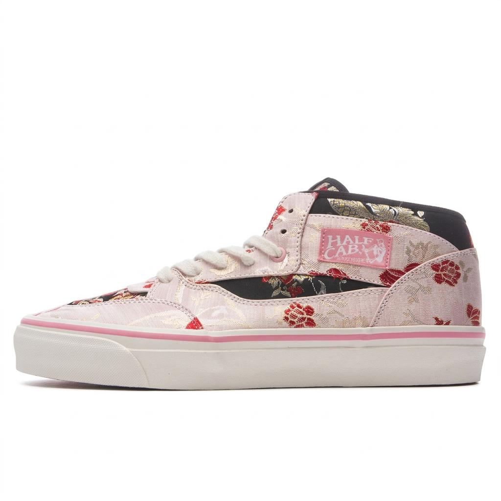 Women's Sneakers Vans OTW Half Cab 33 Decon Vibram 'Pink'