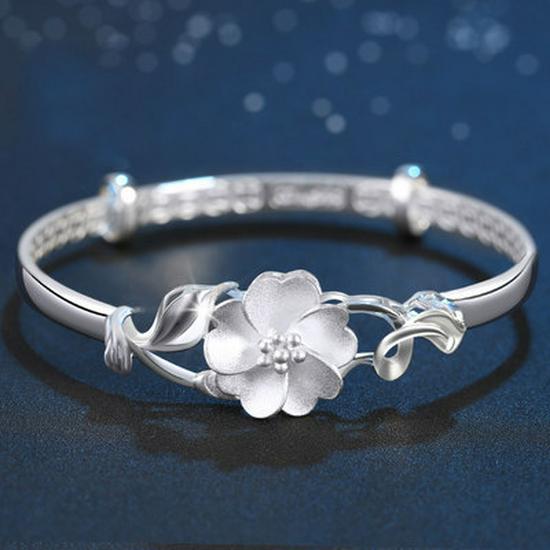 Korean Silver Frosted Flower Bracelet: Elegant & Versatile Vera Tanabata Gift for Ladies