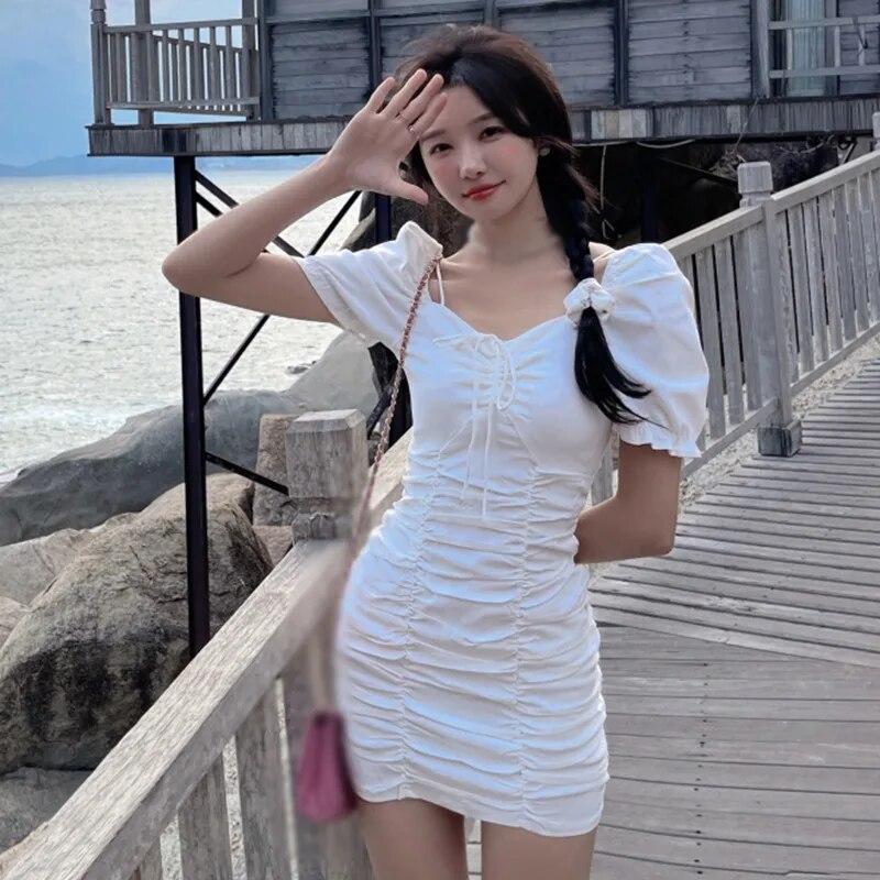 Женские тонкие милые платья с короткими рукавами и квадратным вырезом на шнуровке
