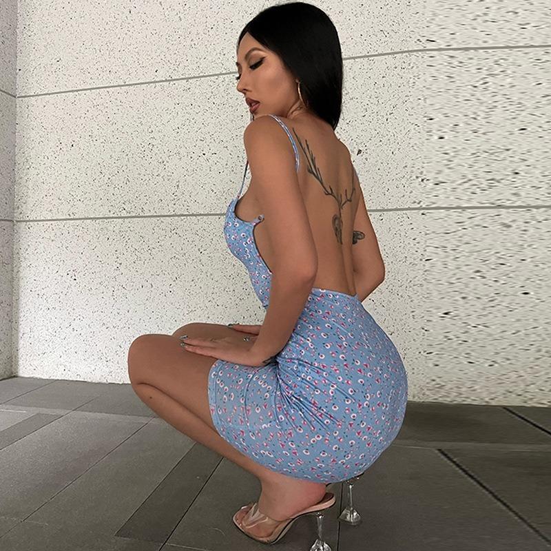 Женские обтягивающие платья с открытой спиной в горошек