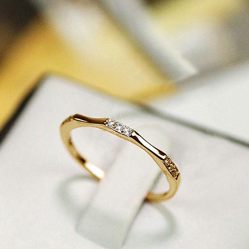 Новые минималистичные тонкие кольца 2026 года для женщин, свадебные, с блестящим кубическим цирконием, высокое качество, универсальное женское кольцо на палец, ювелирное изделие