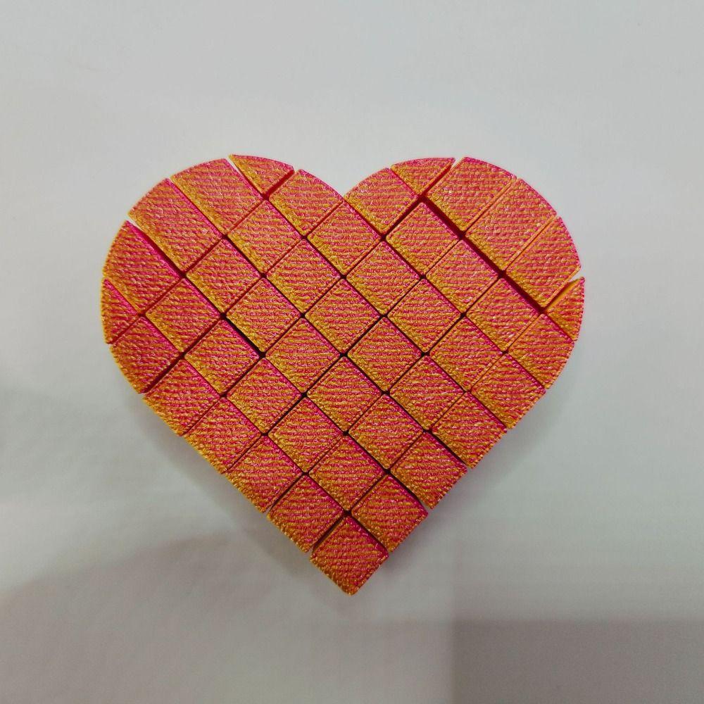 Fractal 3D Printed Pixel Heart Gifts AntiAnxiety Decompression Toy Heart Fidget Toys Kid/ Adult