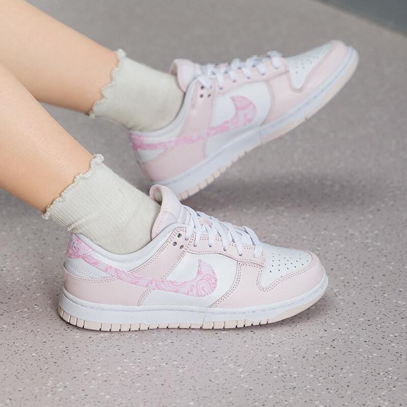 Nike Женские кроссовки Dunk Low Lifestyle FD1449-100