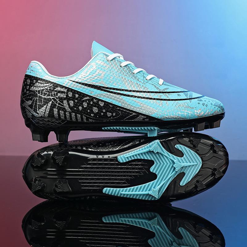 35-45 Football Shoes, Low-cut Blue and White Porcelain Long Nails, Youth Sneakers, Large Size Sports Shoes, TPU Soles, Broken Nails