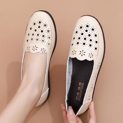 Модные весенние туфли на плоской подошве для женщин среднего и пожилого возраста, дышащие мокасины с ажурной подошвой для мам, удобная мягкая нескользящая обувь без застежек