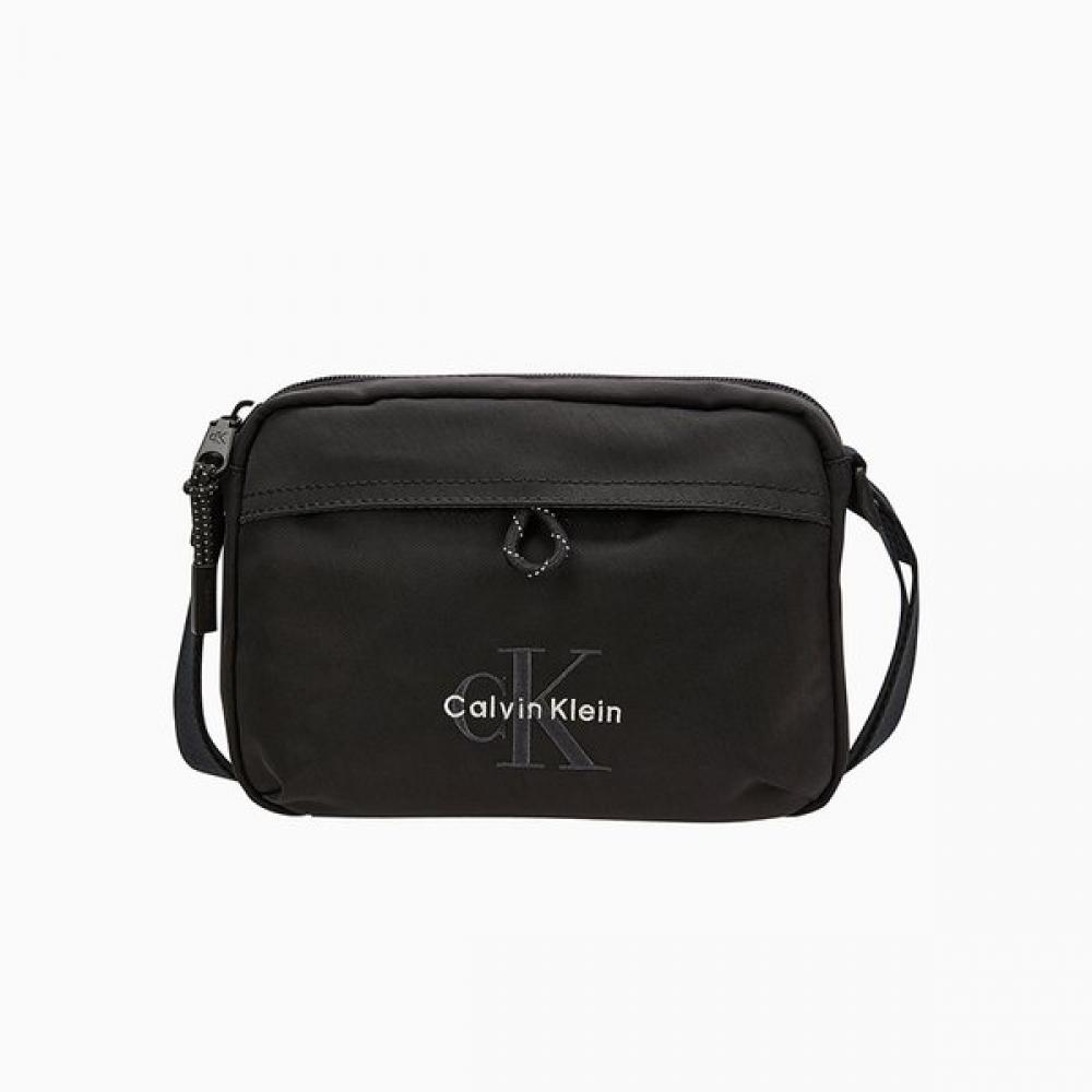 Calvin Klein Men S Bold Logo Nylon Camera Bag 4d3117g Ub1