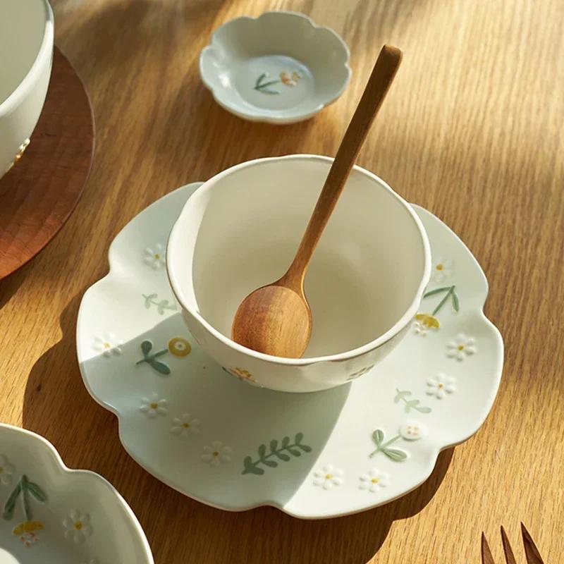 Керамические тарелки с цветочным рельефом, креативная круглая тарелка для рыбы высокого класса, изысканные блюда, обеденная тарелка, изысканная домашняя посуда