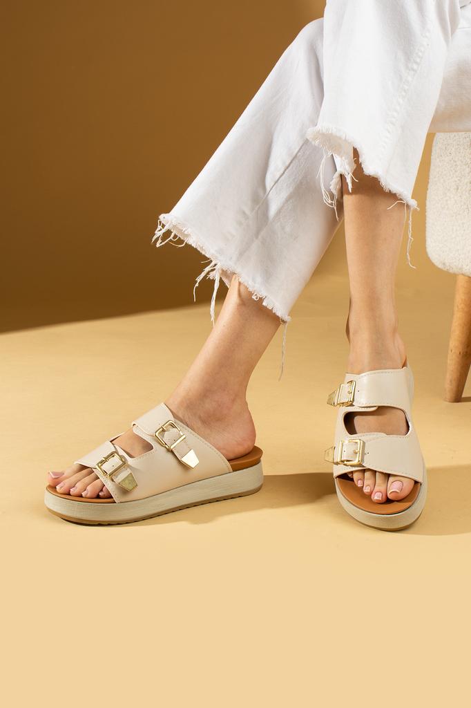 Женские тапочки на комфортной подошве с двойной золотой пряжкой 70-0232-24