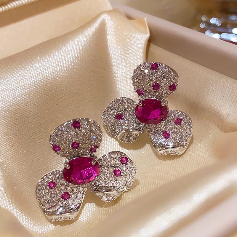 Серебряная Игла Ретро Алмазный Набор Круглые Квадратные Геометрические Серьги-Гвоздики Колье Набор Элегантная Ключичная Цепь Легкая Роскошь Премиальное Ощущение Колье