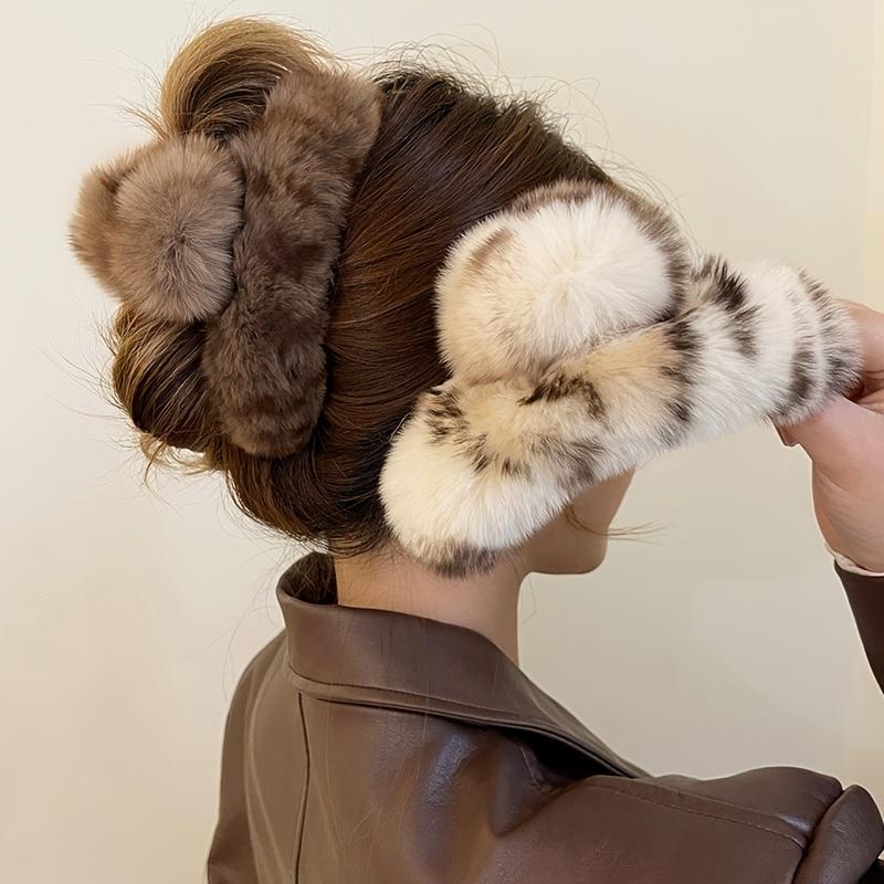 Winter Hair Accessories Large Plush Hair Claw Clips For Women Faux Fur Hairpin Hair Barrette Hair Claws Clamps Stylish Hair Styling Jewelry Gift