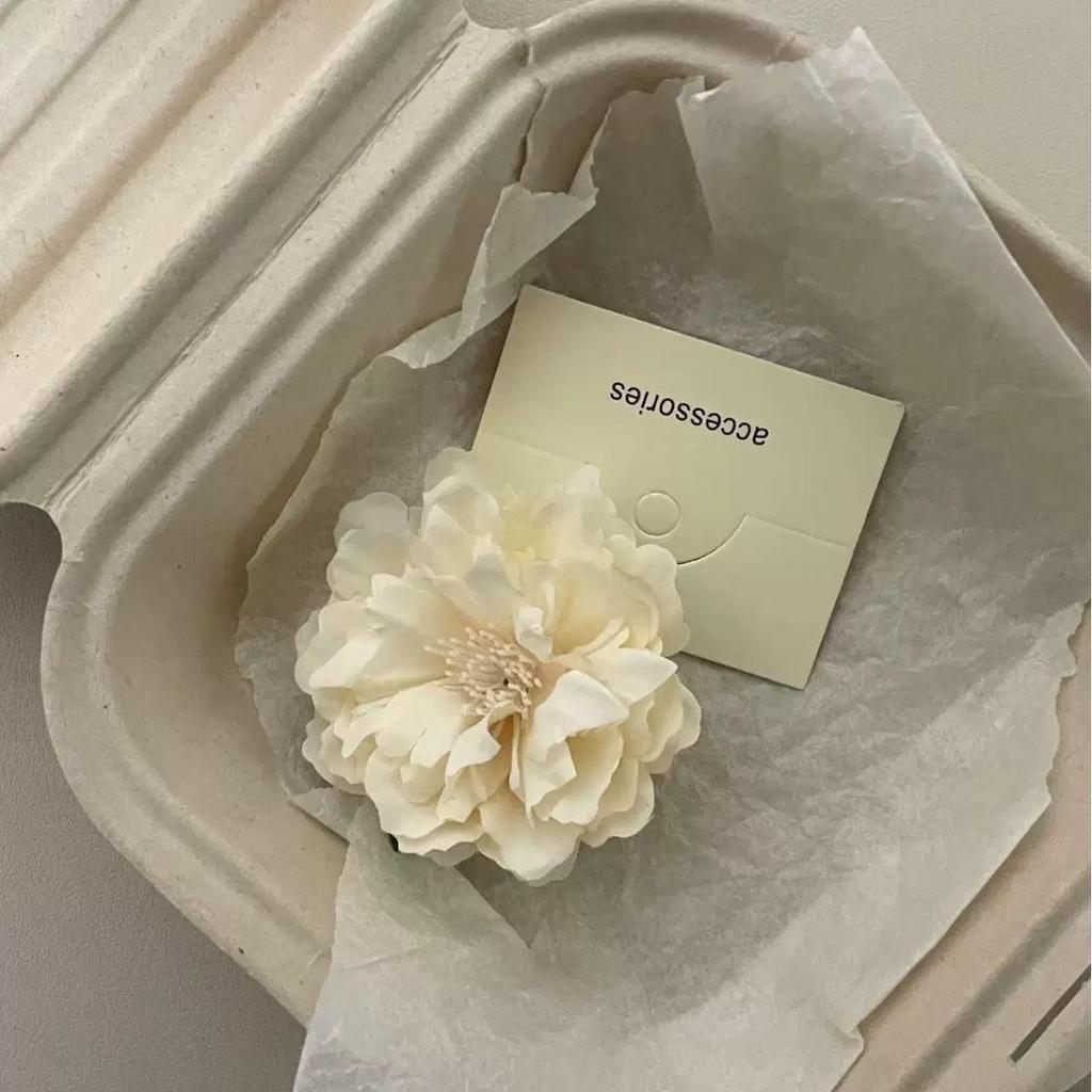 Caro 3D Rose Hair Claw Clip - 2024 High-End Floral Shark Clip for Women, Elegant Headwear