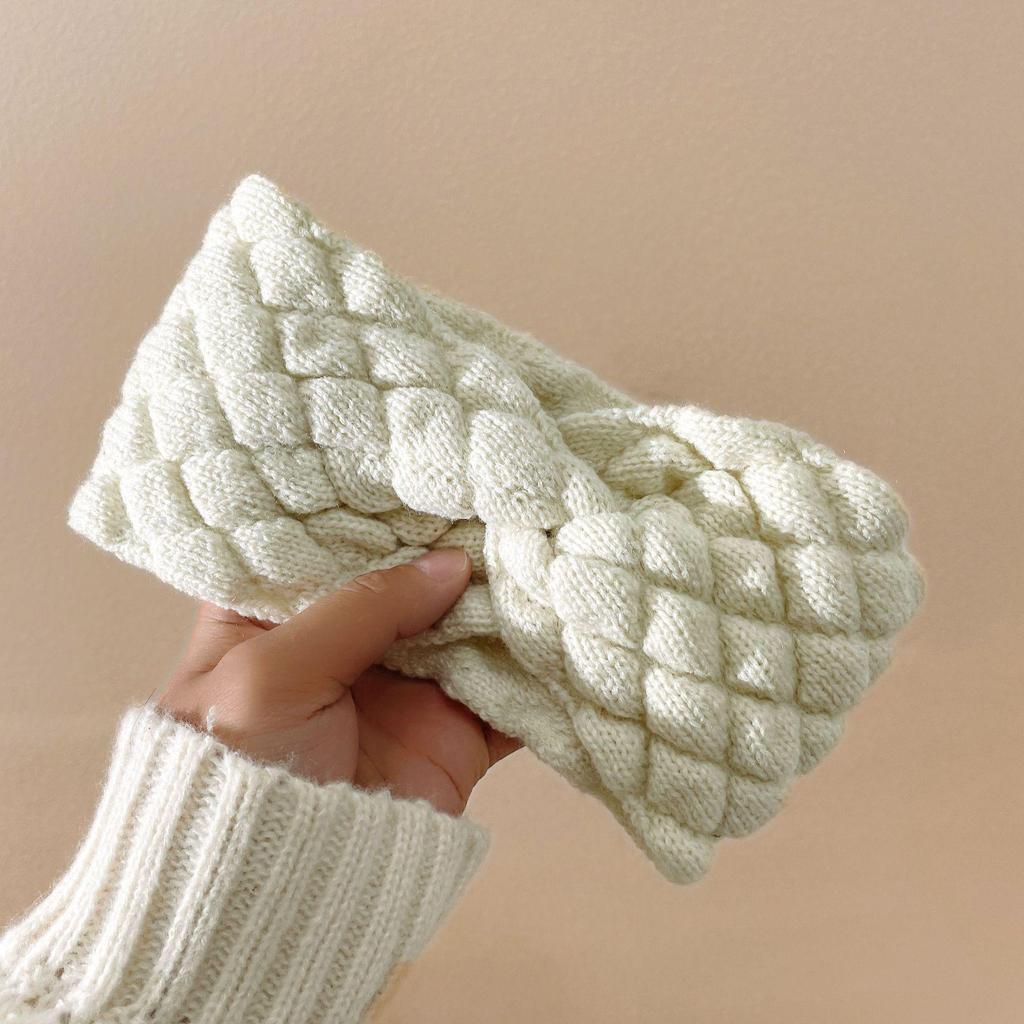 2023 Korean-Style Fashionable Wide-Brim Hairband: Versatile Bread Grid Design for Women, Perfect Autumn & Winter Accessory