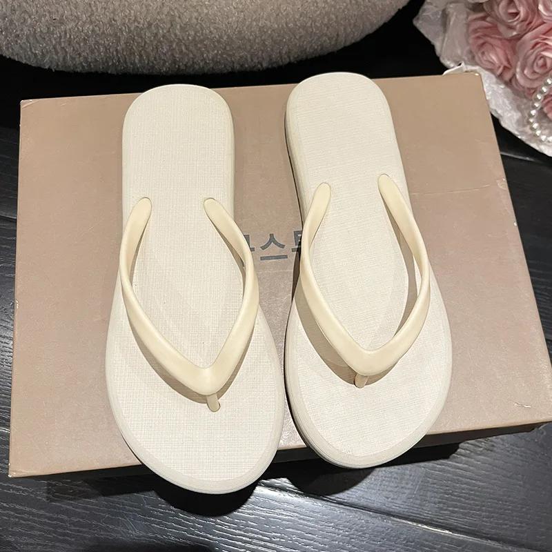 Fashion Premium Sense Non-slip Simple Flip-flops Girls Summer New Wear Solid Color Pinch Feet Beach Cool Slippers Wholesale