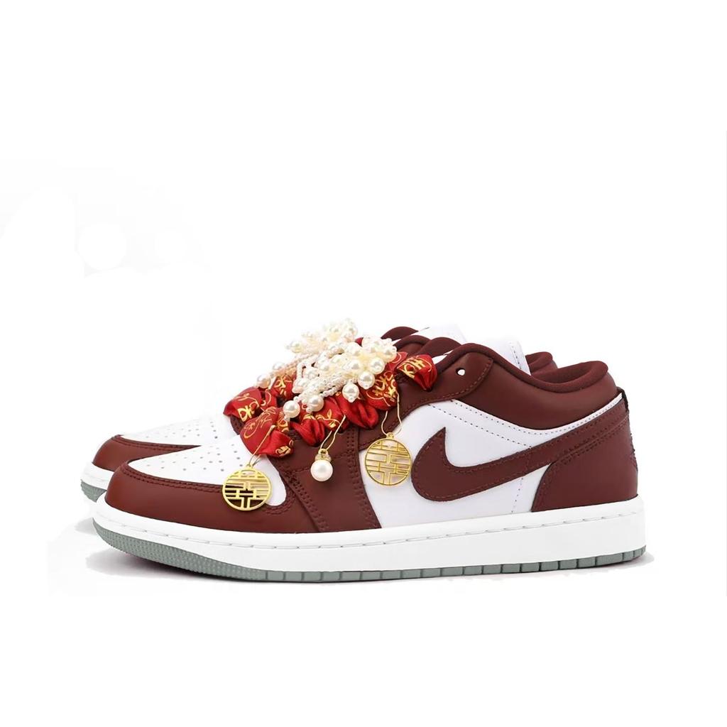 Jordan Air Jordan 1 Амортизация Устойчивость к истиранию Покрытие Низкие Винтажные Баскетбольные Кроссовки Унисекс Белый Красный 553560-133(Команда59-)