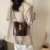 Retro High-end Bucket Bag Women's New Fashion Versatile Shoulder Messenger Bag Underarm Mother Bag