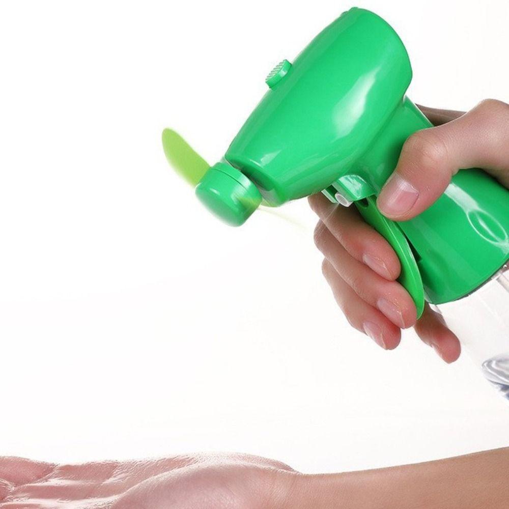 Battery Operated Water Spray Fan Plastic Portable Mist Fan New Handheld Misting Fan Beach Camping