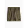 Шорты HM Cargo цвета хаки зеленый