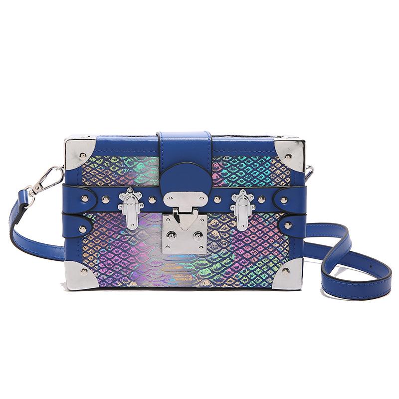 Women's bag 2025 new European and American fashion rivet shoulder bag ins niche design versatile messenger box bag