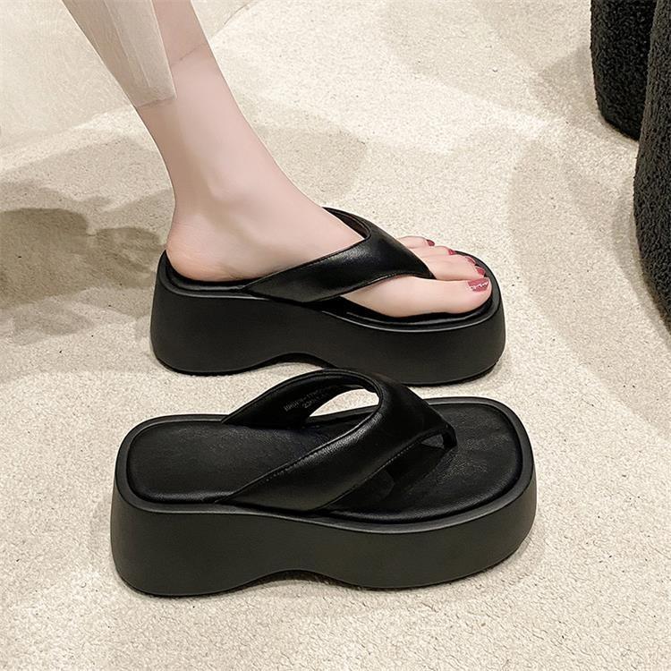 Summer Women Pu Rubber Sole Casual Beach Sandal For Relaxed Summer Wear