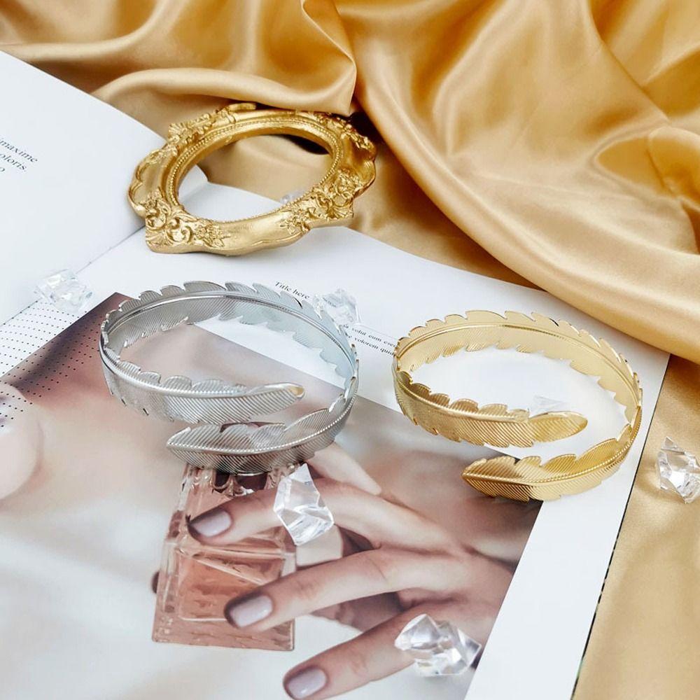 Hollow Out Cuff Bangle Bracelets for Women Zinc Zinc Alloy Bohemian Bracelet Women Arm Chain Birthday Gift