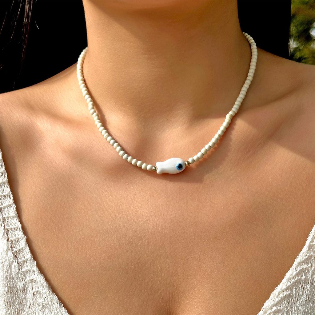 Керамическое ожерелье-подвеска в виде рыбки Gmai для женщин, многоцветные рисовые бусины с бирюзовыми акцентами, нежные украшения в виде рыбок для повседневной носки и отпуска