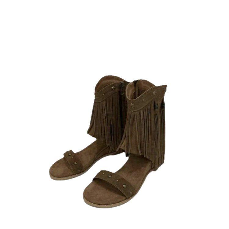 Внутренние кожаные сапоги с бахромой и римскими заклепками, женские босоножки в стиле бохо с открытым носком и танкеткой