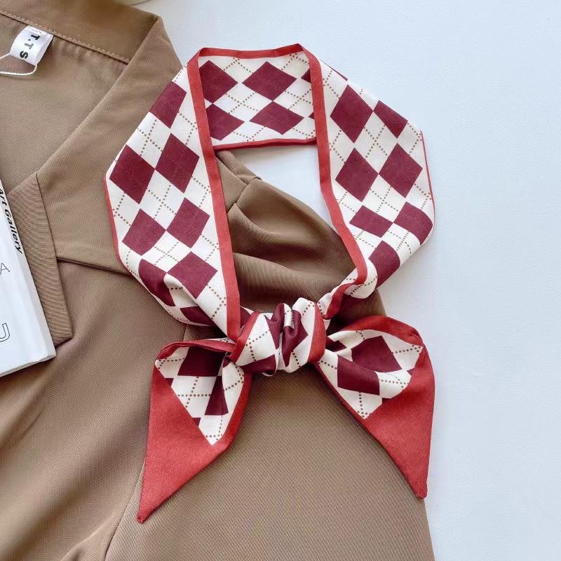 Retro Geometric Print Silk Scarf: Versatile Tie for Hair, Bags, and Headbands