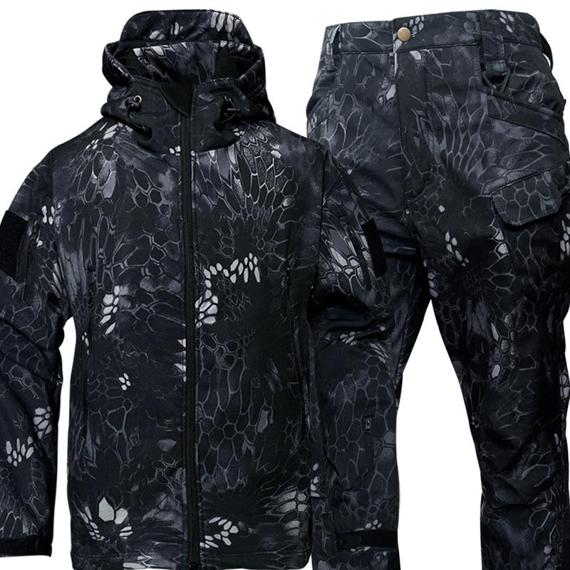 Winter Outdoor Men's Training Suit Tactical Camouflage Assault Plush Waterproof Adventure Skiing Jacket Travel Clothing Workwear