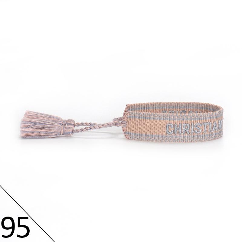 Браслет дружбы ручной работы с вышивкой и кисточками для женщин