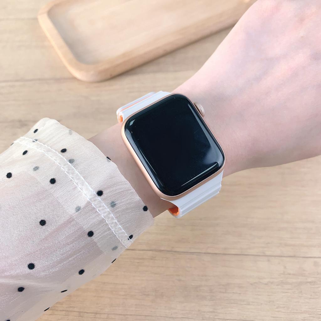 Силиконовый ремешок для Apple Watch Series 11 10 42 мм/9 8 7 41 мм/SE3 SE2 SE 6 5 4 40 мм/3 2 1 38 мм Магнитный ремешок с быстрым отсоединением