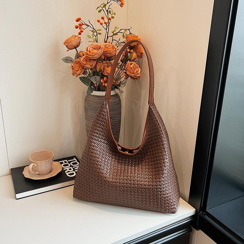 Retro Handmade Woven Bag for Women New Trend Fashion Niche Tote Bag Casual Large Capacity Armpit Bag