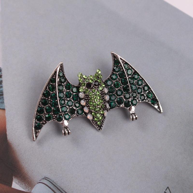 Creative Design Bat Brooch, Alloy Diamond-Encrusted Animal Corsage, Anti-Light Clothing Accessories Pin