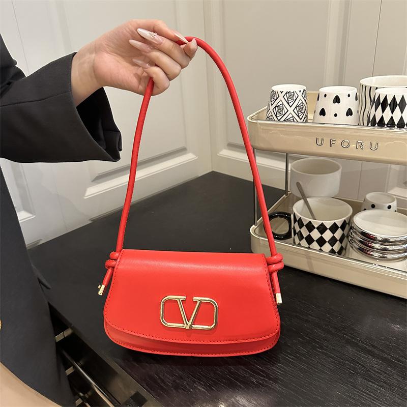 Spring New Foreign Solid Color Texture Exquisite Underarm Bag Women's Retro Trend High-end Personality Casual Shoulder Bag